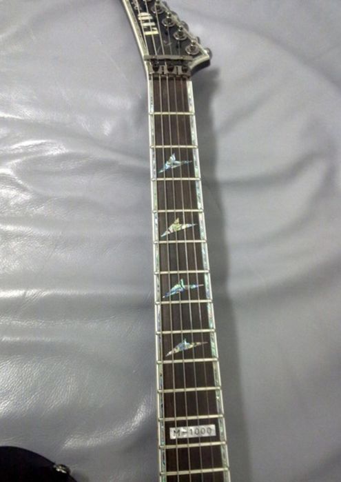 Гитарв ESP LTD M 1000