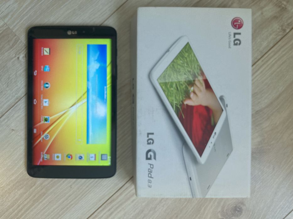 Таблет LG G Pad 8.3