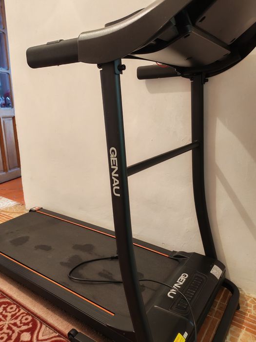 Беговая дорожка "GENAU"