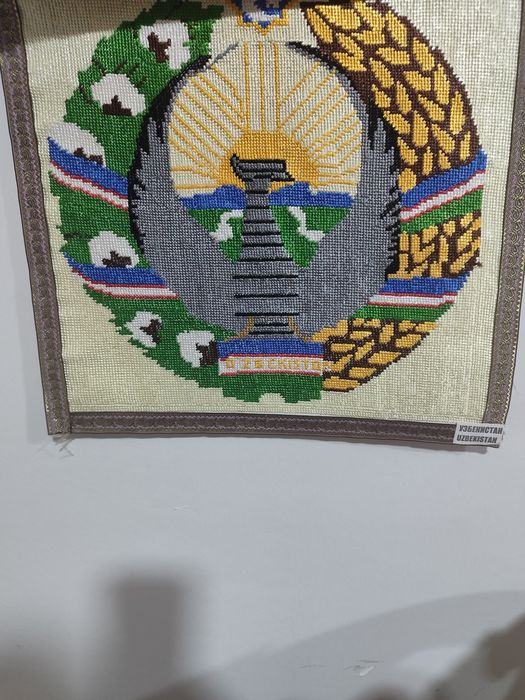 Миллий услуб  ироки кашта (ручная работа)