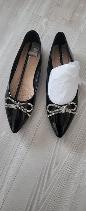 Различни обувки за ежедневие