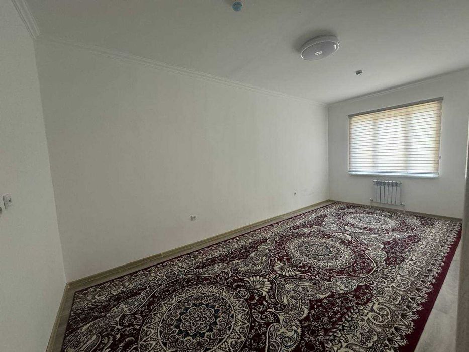 СРОЧНО узими янги 2 хонали квартирам сотилади. Янги Дархонда жихози бн