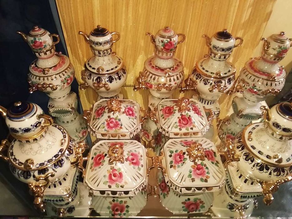 Самовары фарфоровые позолоченные винтажные и шкатулки