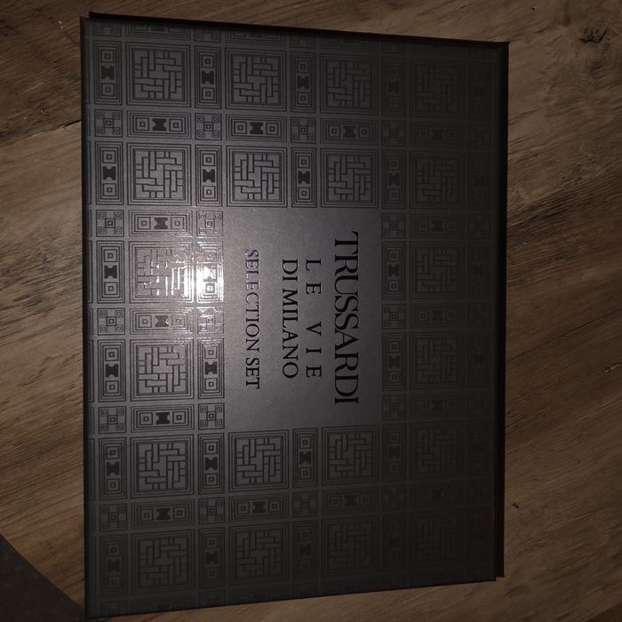 Trusasardi Le Vie De Milano