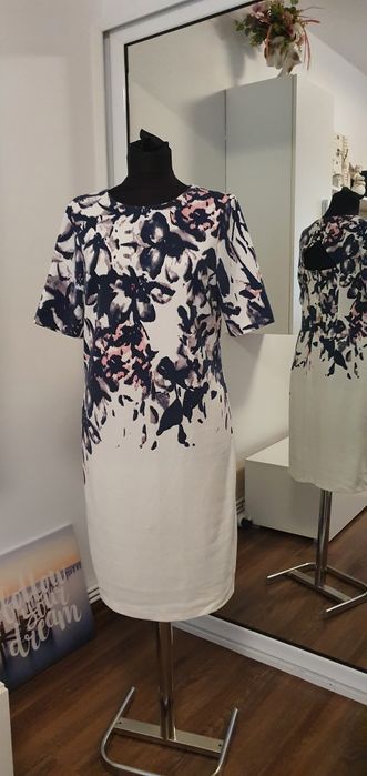 Rochie deosebita ivoire, marime 38-40