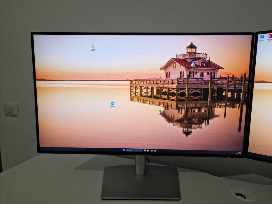 Vand/schimb 2 monitoare Dell UltraSharp 27", DisplayPort, USB-C, Hub