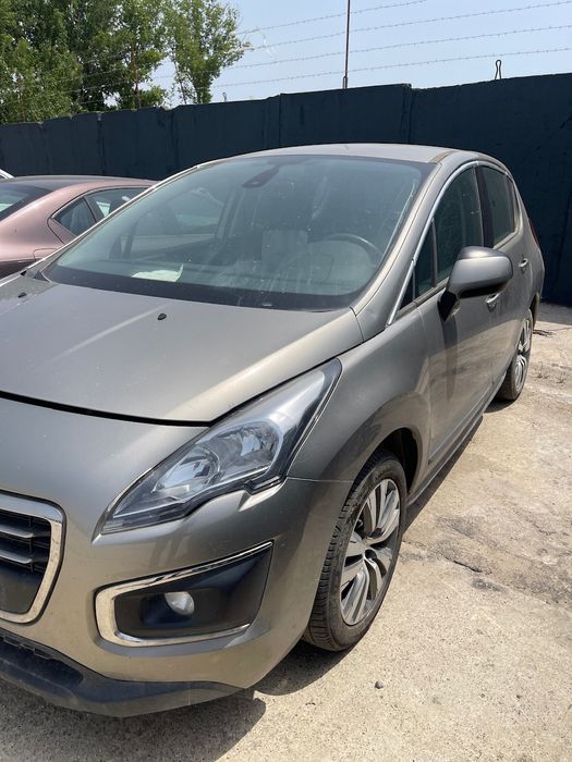 Dezmembrez Peugeot 3008 2014 1.6 HDI