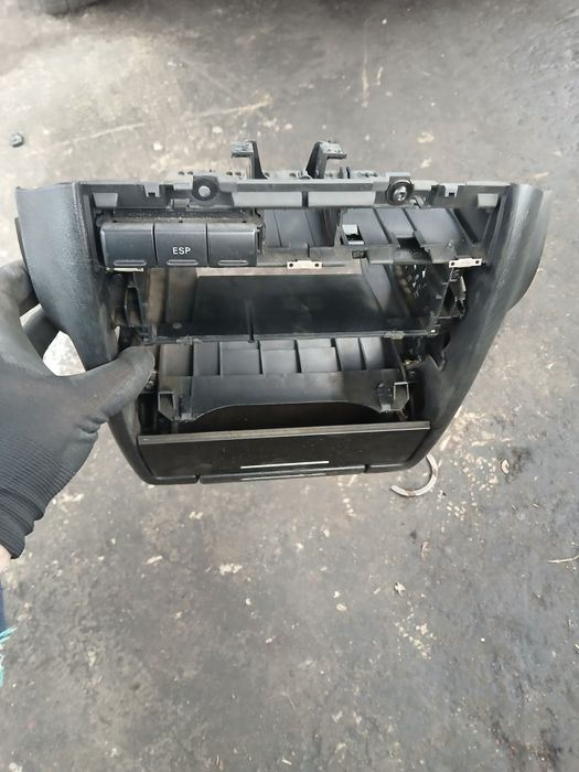 Ауди а3 8л части конзола