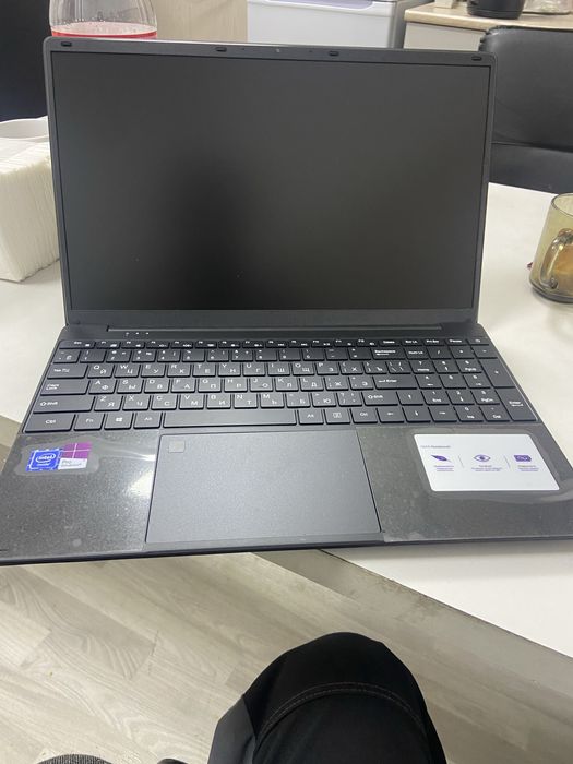 Ноутбук Yami почти новый