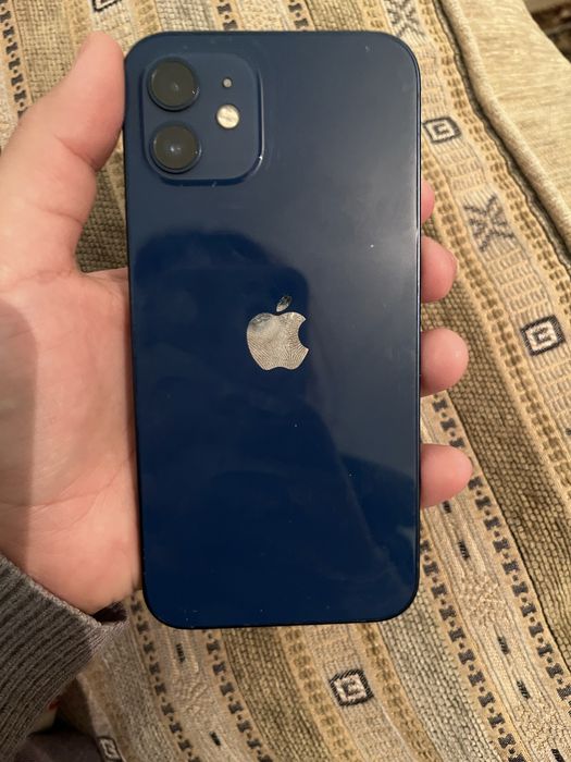 iPhone 12 синий