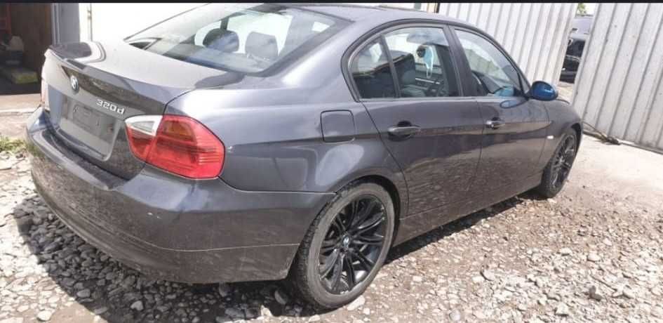 Dezmembrez Bmw E90 Motor cutie Oglinda usa Aripa stop far radiator inj