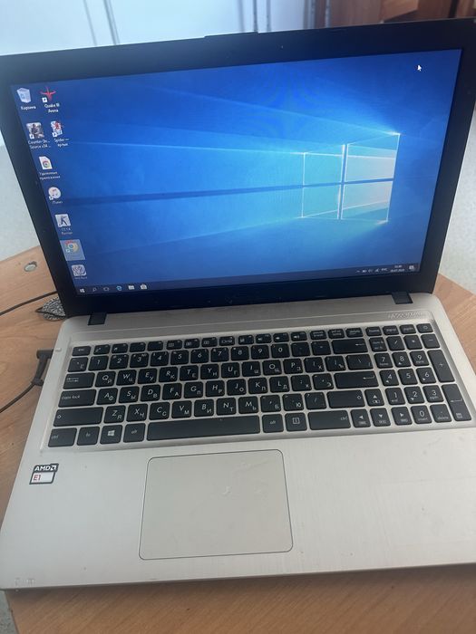 Ноутбук Asus