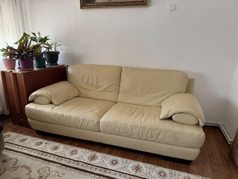 Canapea crem din piele Natuzzi