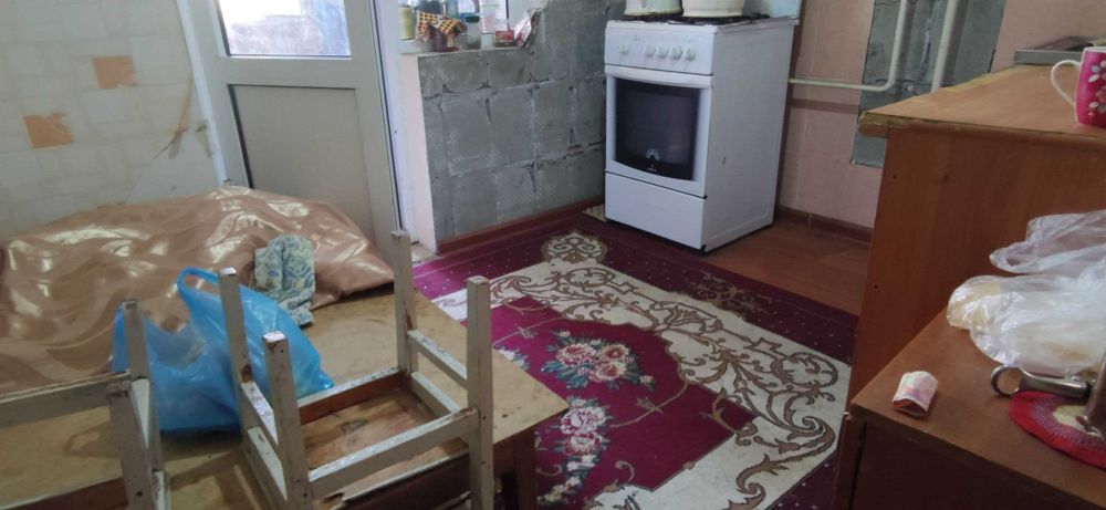 Уй сотилади !!! ЧИРЧИҚ ШАХАР 3/3/5, 76.10 кв/м