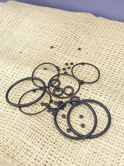 Сальник UKS Высокое качество! Salnik manjet