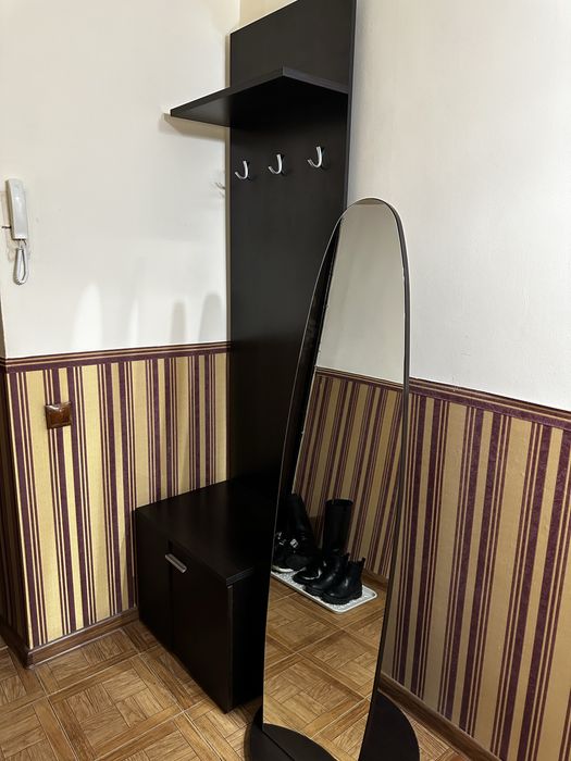 Шкаф + зеркало в прихожую