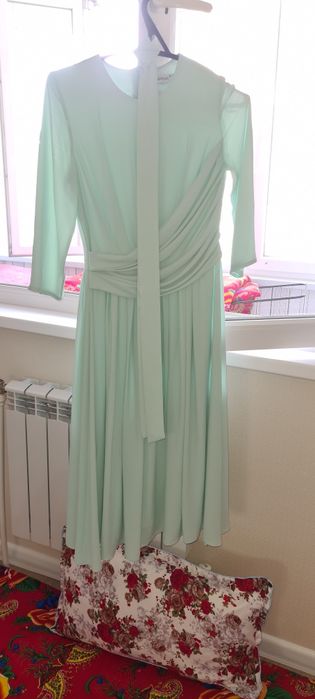 Пиджаки, костюмы, платья