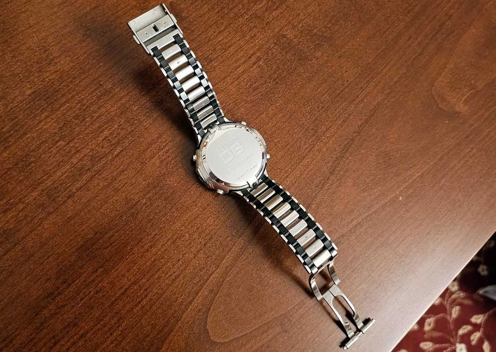 Ceas computer de scufundări Suunto D6 – set complet, cutie, acte, cablu, curea rezervă