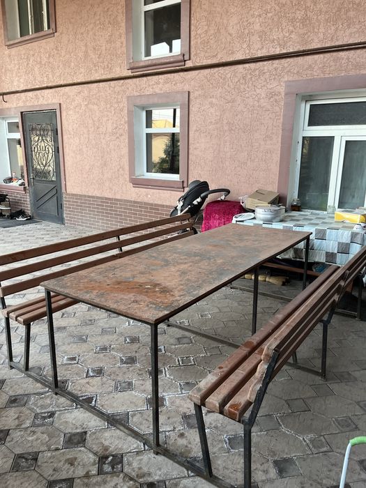 Стол деревянный