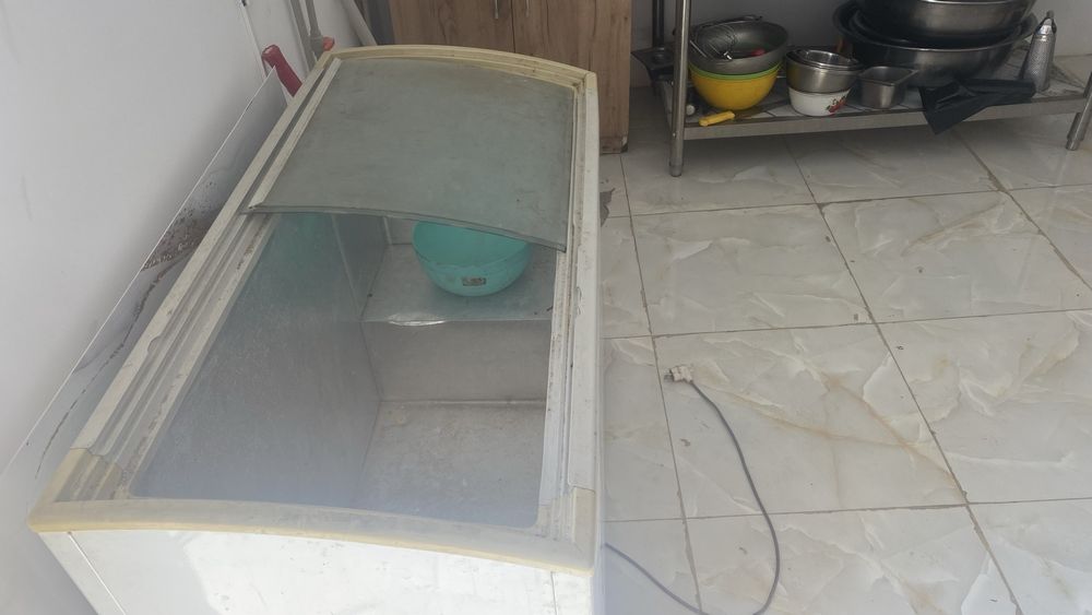 Продается морозильник двухкамерный