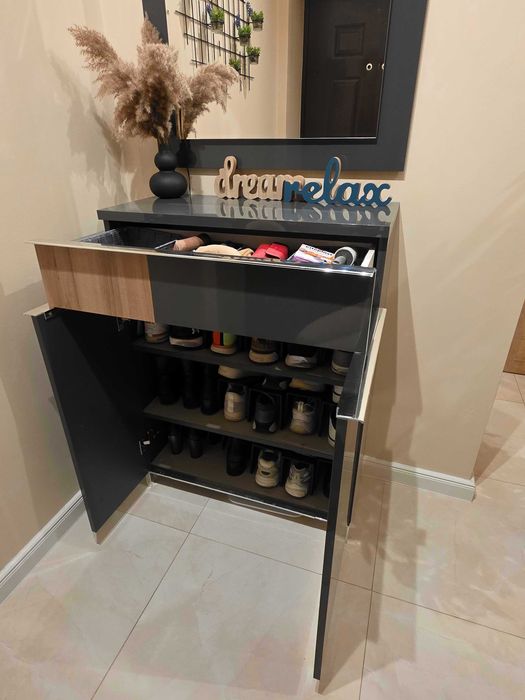 Модулно обзавеждане за антре