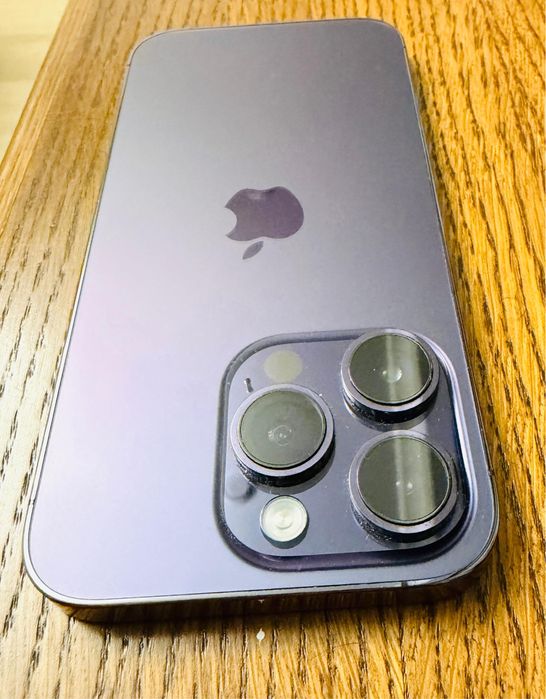 Продам Айфон 14 pro