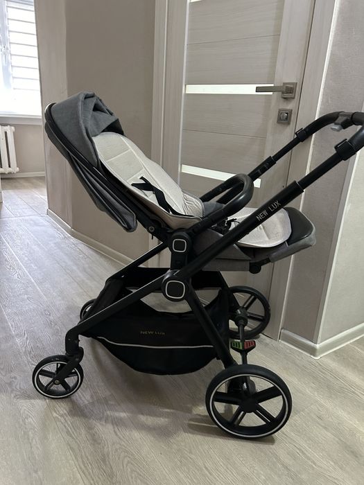 Коляска б/у состояние хорошее