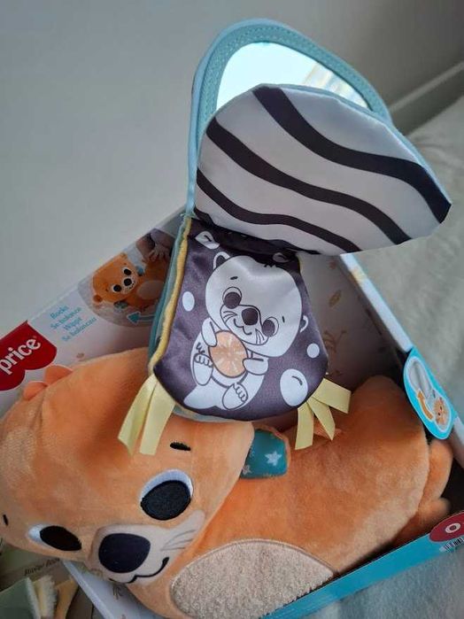 Нова играчка- Fisher-Price Видра за игра по корем 2-в-1