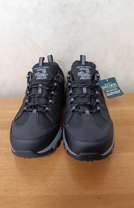 Skechers- Selmen-Чисто Нови в Кутия