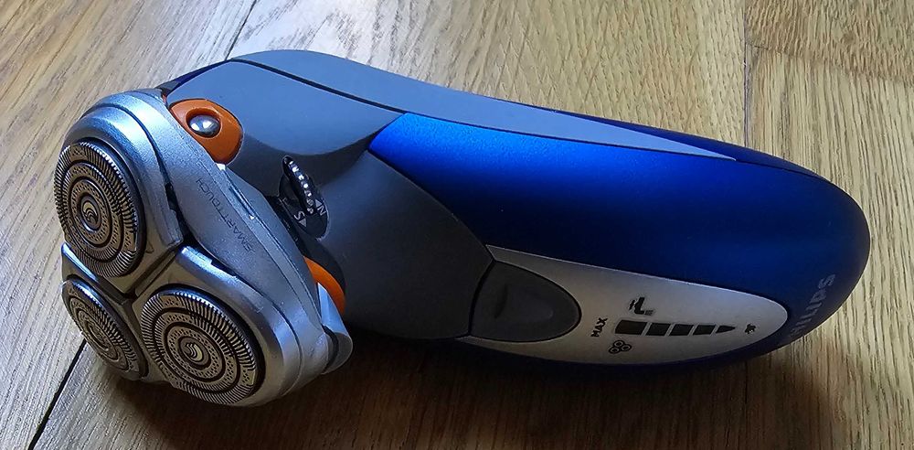 Електрическа самобръсначка Philips HQ9160 Smart touch XL