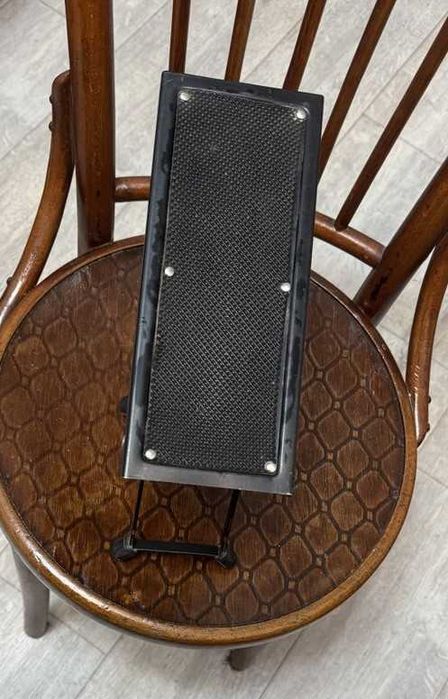 Подставка под ногу при игре на гитаре