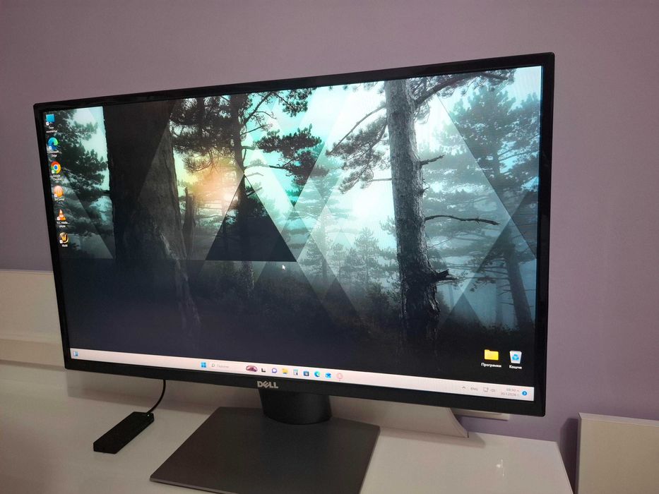 Като нов - Dell SE2717h - 27 инчов - 75Hz - IPS - AMD FreeSync - HDMI