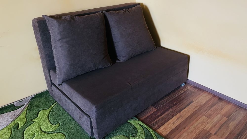 Canapea 2 locuri extensibila