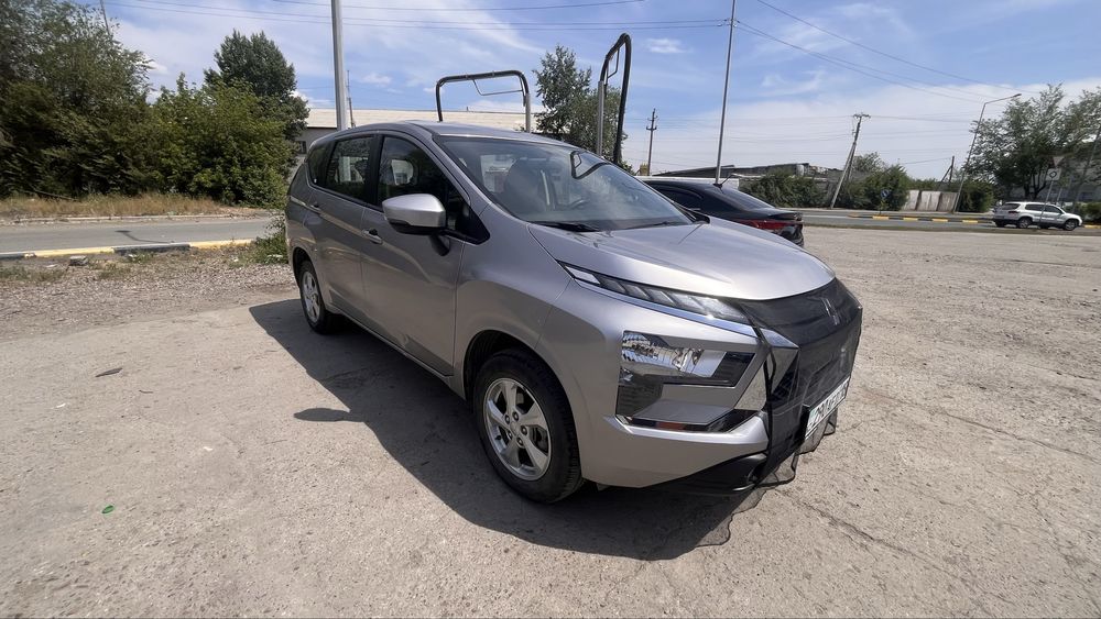 Продам машину Mitsubishi xpander