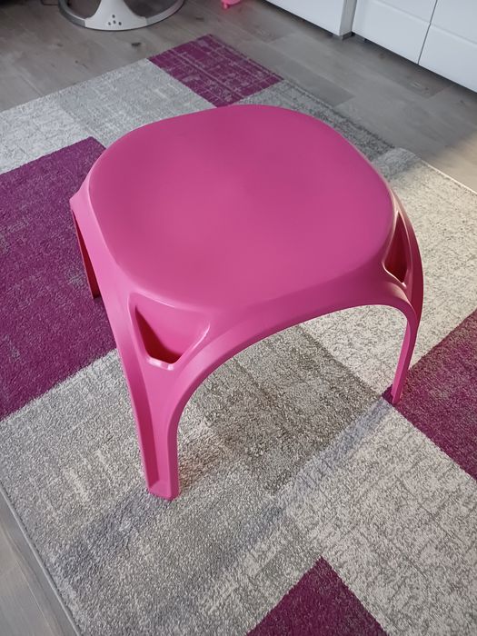 Măsuță din plastic