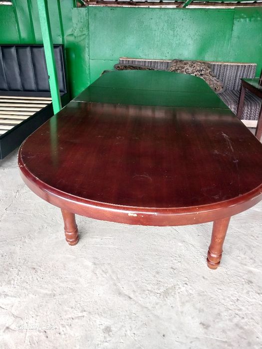 Продам  стол и диван