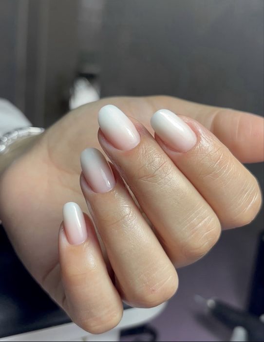 Unghii cu gel/pedichiura