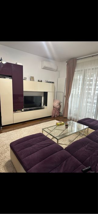 Vand mobila living/sufragerie