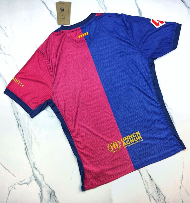 Тениска на Барселона и Травис Скот (домакинска)