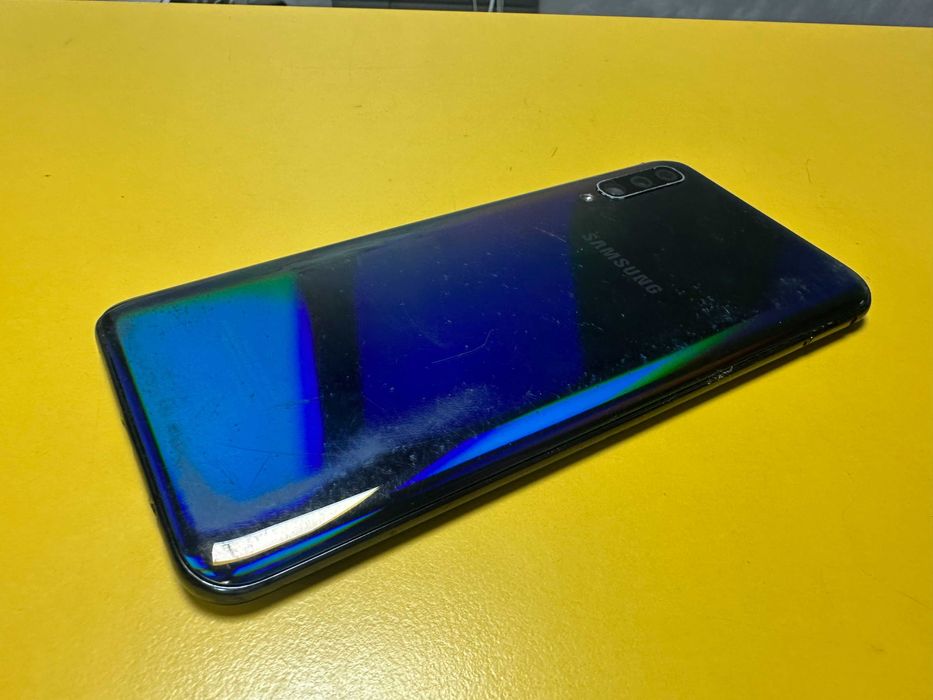 Смартфон Samsung Galaxy A50 128GB 4GB RAM