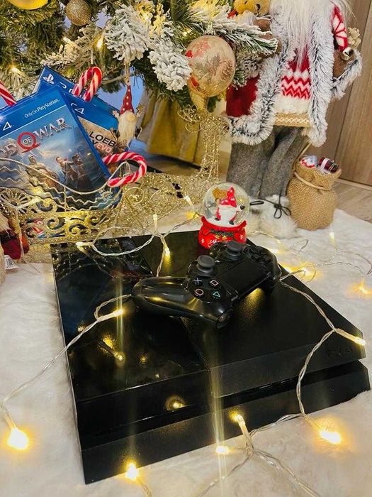 Playstation 4 Clasic+Pachet 4 jocuri la alegere+12 digitale!
