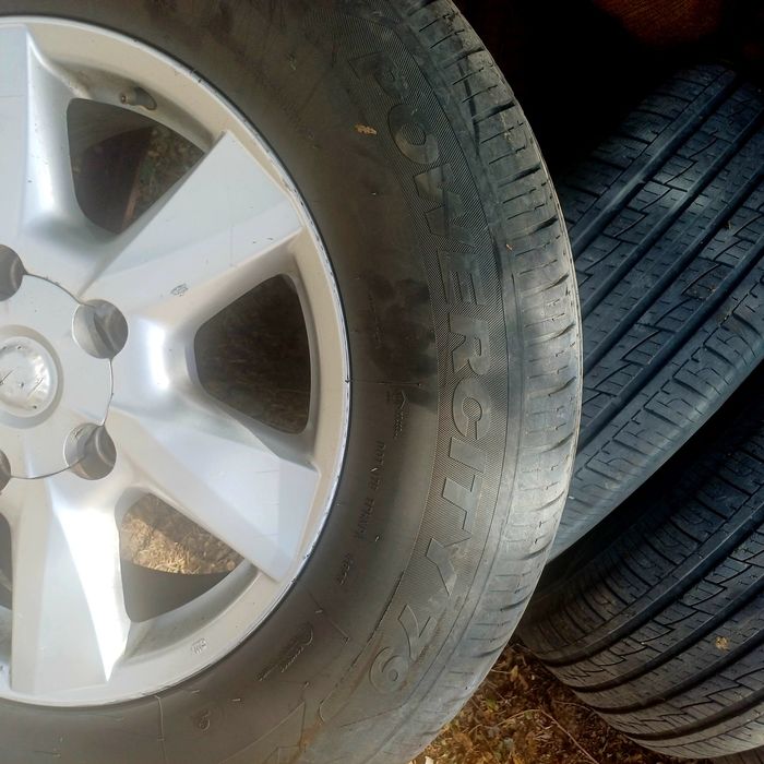 Летни шины 285/60/18