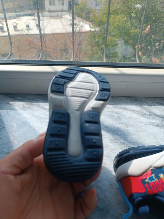 Обувь фирменная в идеальном состоянии