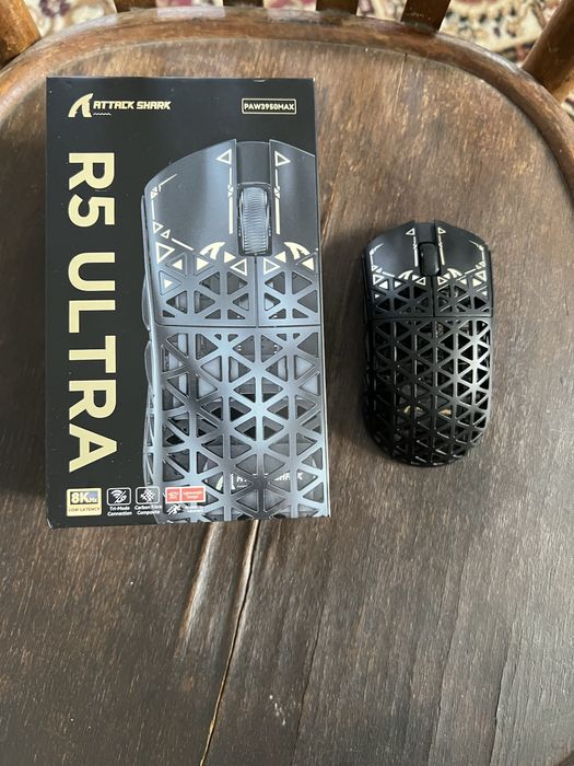 Продам игровую мышь Attack shark r5