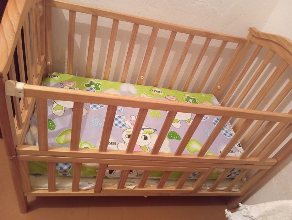 Детская кроватка