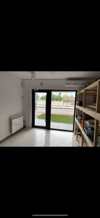 spațiu comercial În Podu ros în stația de tramvai vad comercial