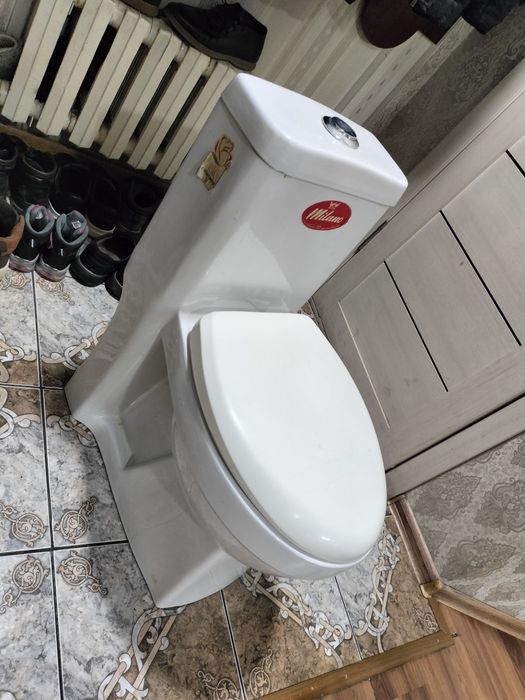 Продам унитаз в отличном состоянии