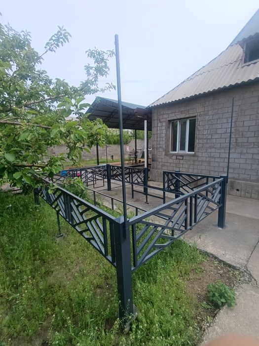 Тапчан хай-тек топчан