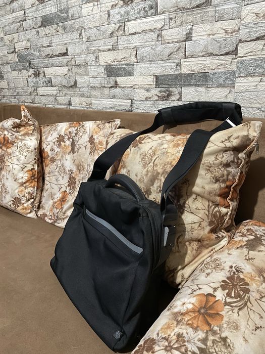 Чисто нова чанта за лаптоп