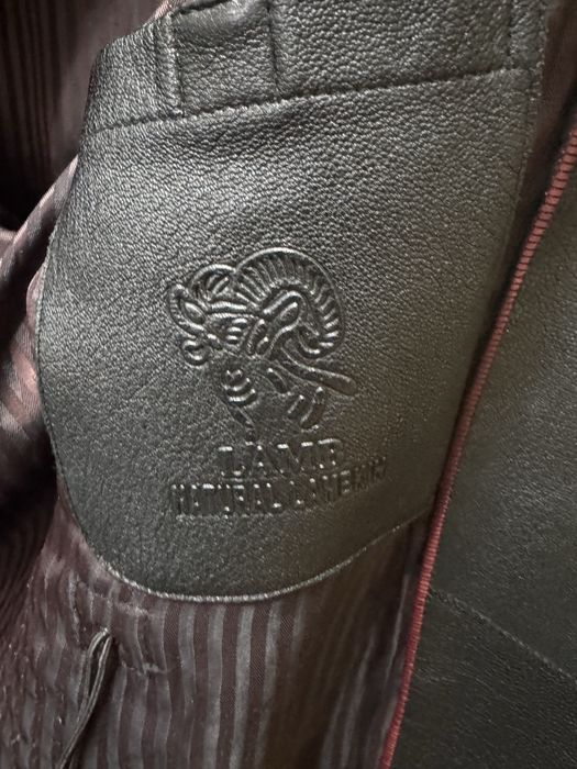 Продам кожанную куртку. Оригинал. Не китай.